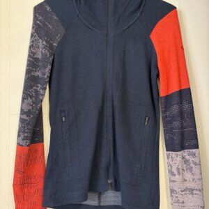IceBreaker Merino Wool-Women's Classic Long Sleeve Zip Hoodie-Small-Red/Blue